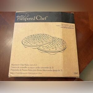 Pampered Chef Microwave Chip Maker (Set of 2) – like new in box
